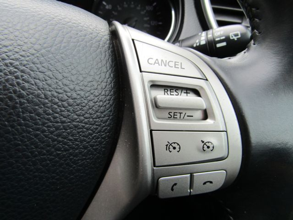 2014 Nissan Qashqai - image 24