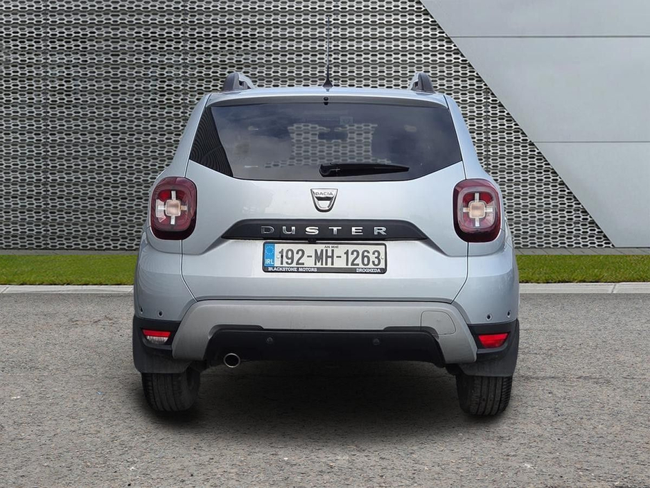 2019 Dacia Duster - image 9
