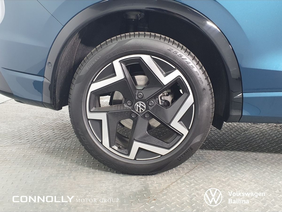 2026 Volkswagen Tiguan R-LINE