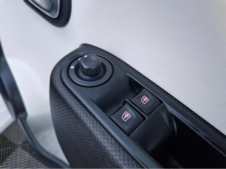 2018 Renault Twingo DYNAMIQUE 900cc PETROL AUTOMATIC 5DR