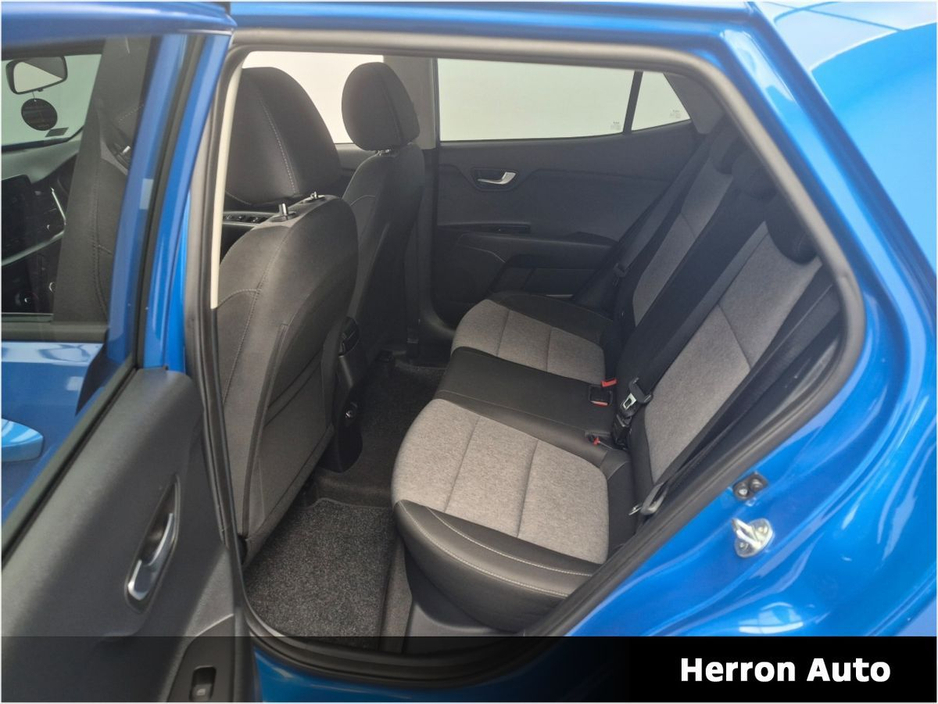 2024 Kia Stonic - image 13