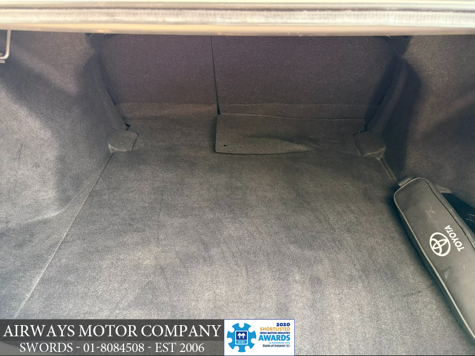 2016 Toyota Corolla - image 23