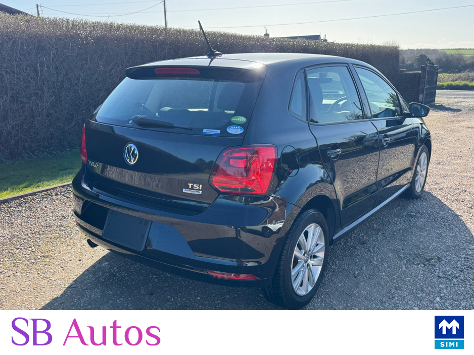 2016 Volkswagen Polo - image 6