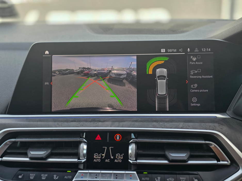 2019 BMW X5 - image 10