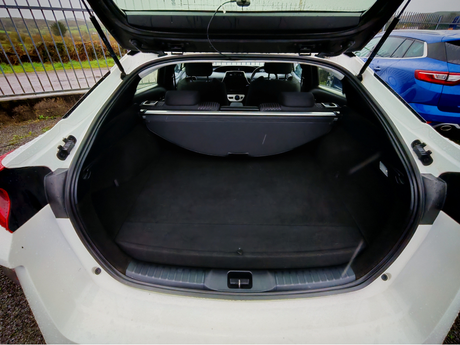 2018 Toyota Prius - image 13