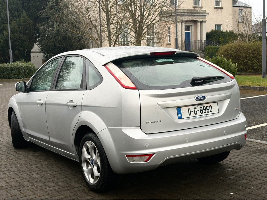 2011 Ford Focus - image 5