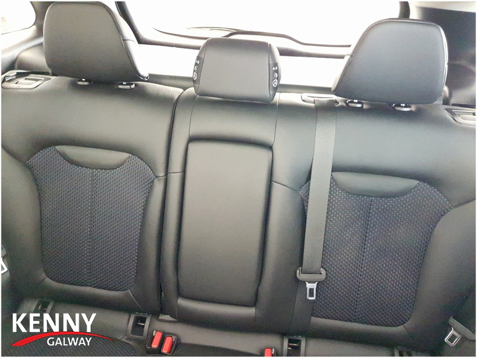 2020 Renault Kadjar - image 12