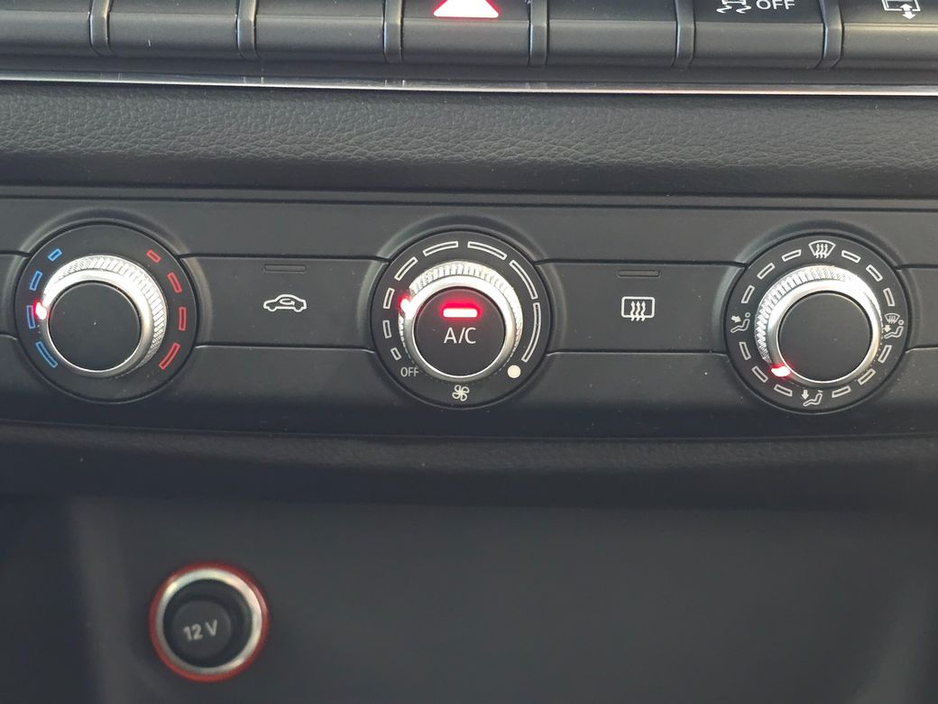 2015 Audi A3 - image 14