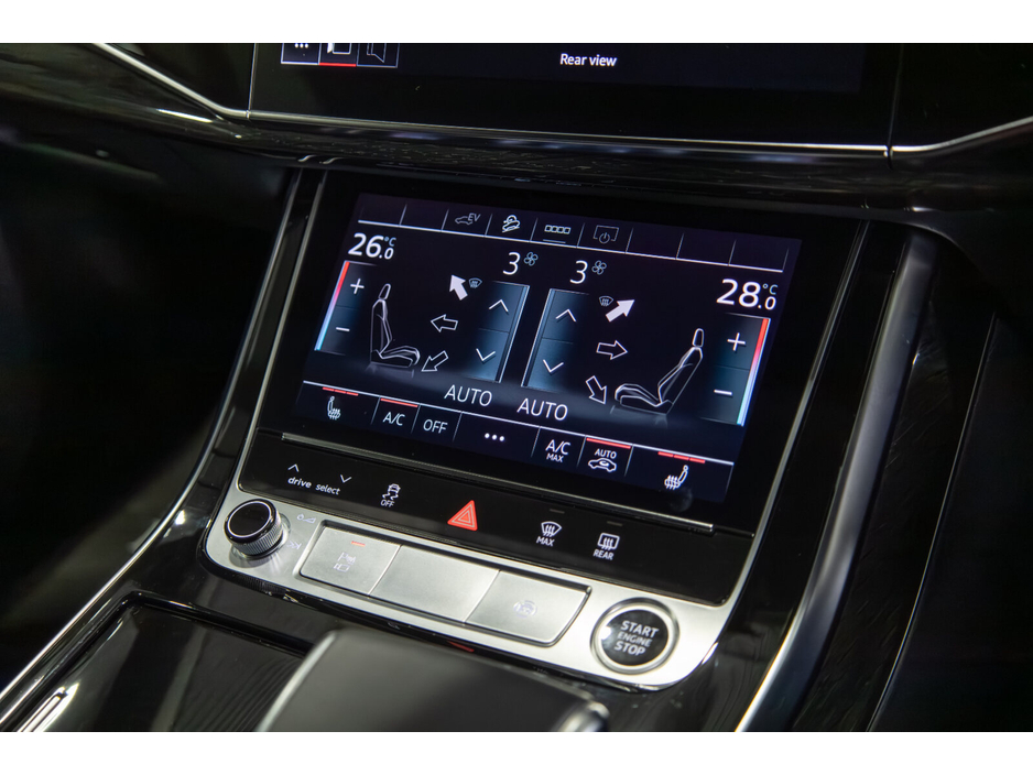 2023 Audi Q8 3.0TFSI e 55 S Line €74,950