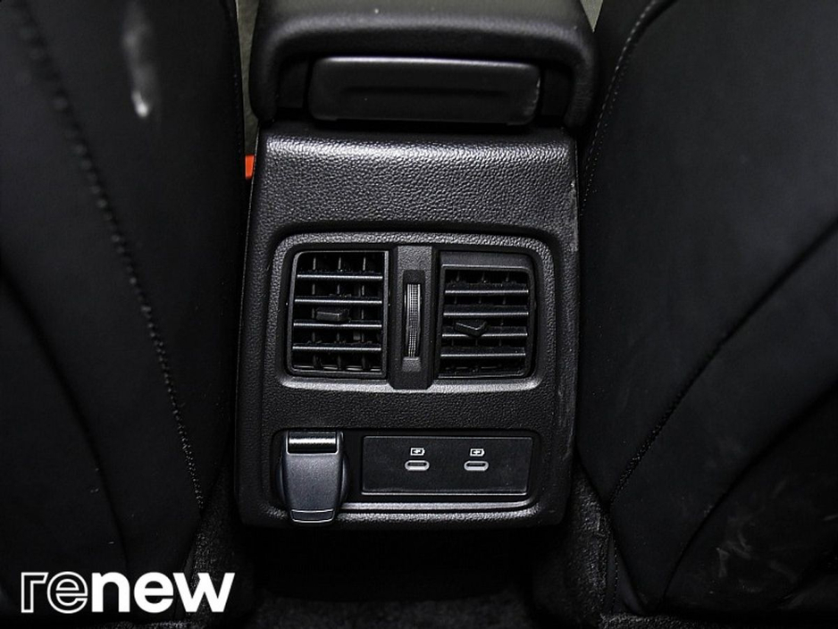 2026 Renault Captur - image 25