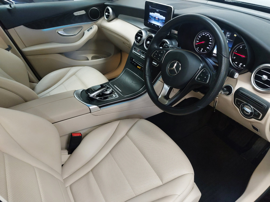 2019 Mercedes-Benz GLC Class - image 5