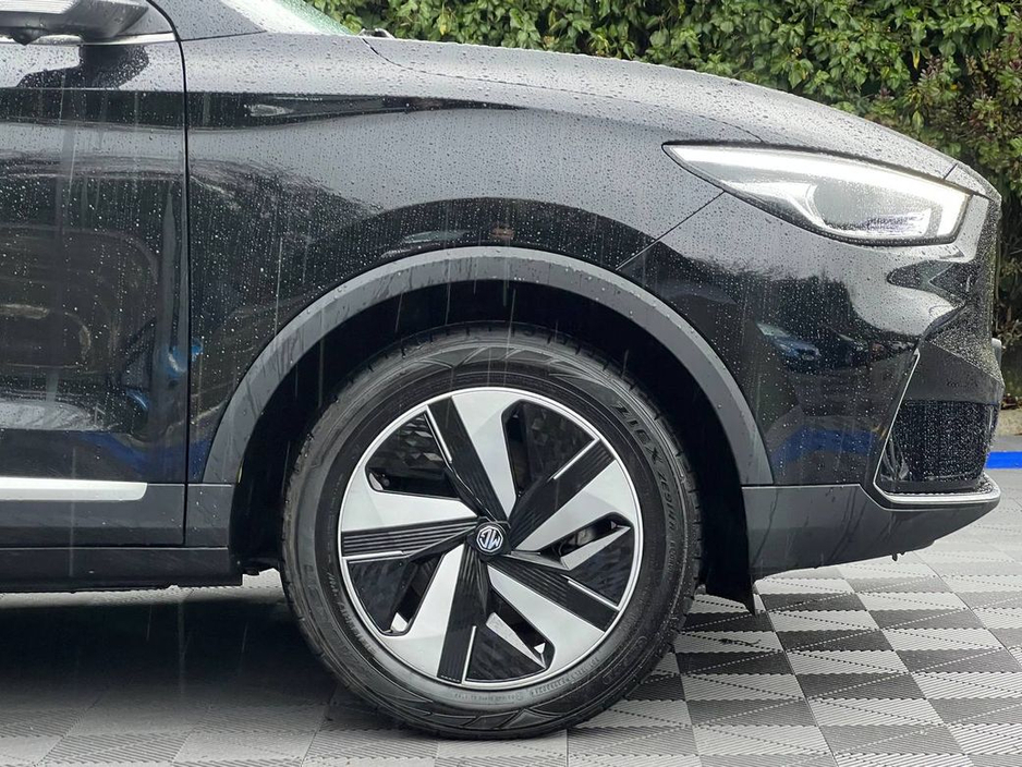 2023 MG ZS EV // LOW MILEAGE // APPLE CARPLAY/ANDROID AUTO // 360 PARKING CAMERAS // DIGITAL CLUSTER €20,900