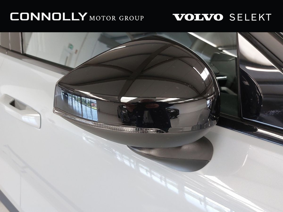 2024 Volvo EX30 - image 18