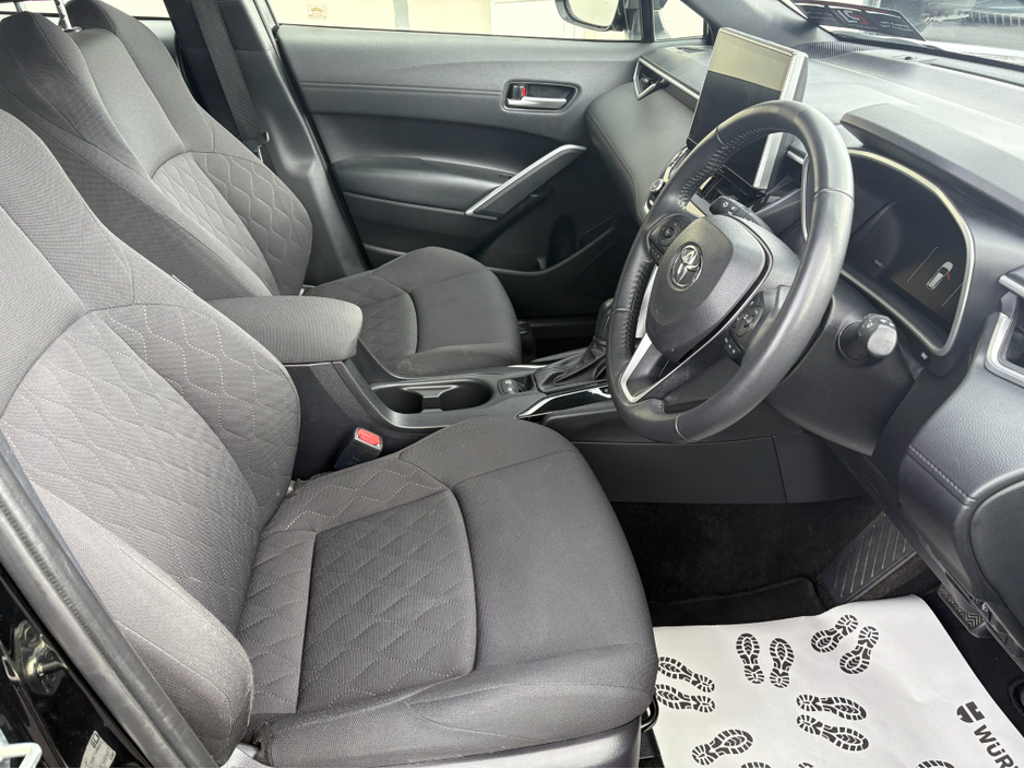 2023 Toyota Corolla Cross - image 5