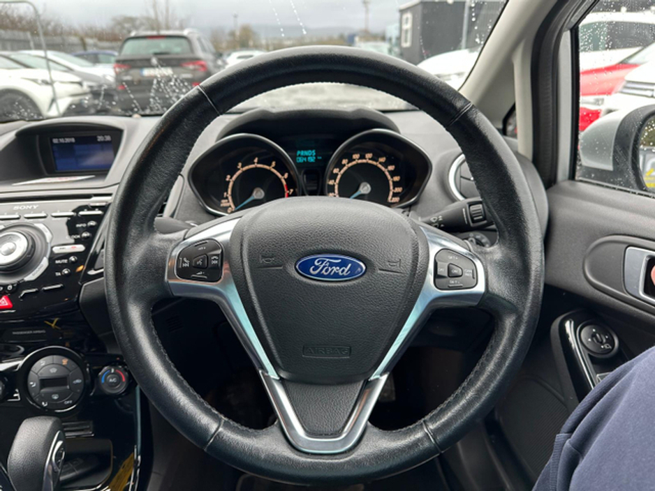 2016 Ford Fiesta - image 19
