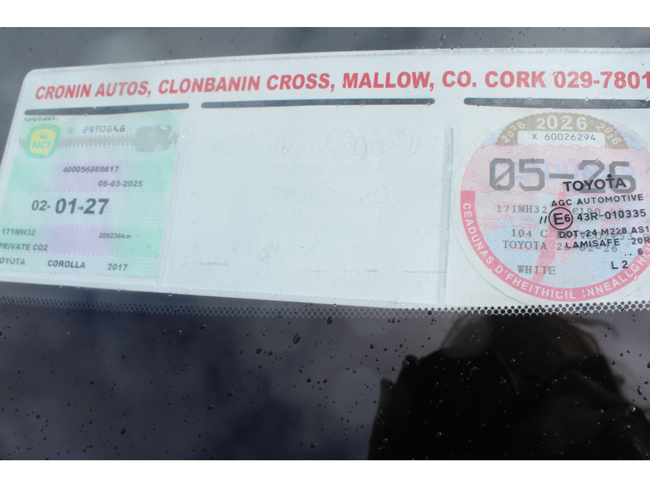 2017 Toyota Corolla - image 12