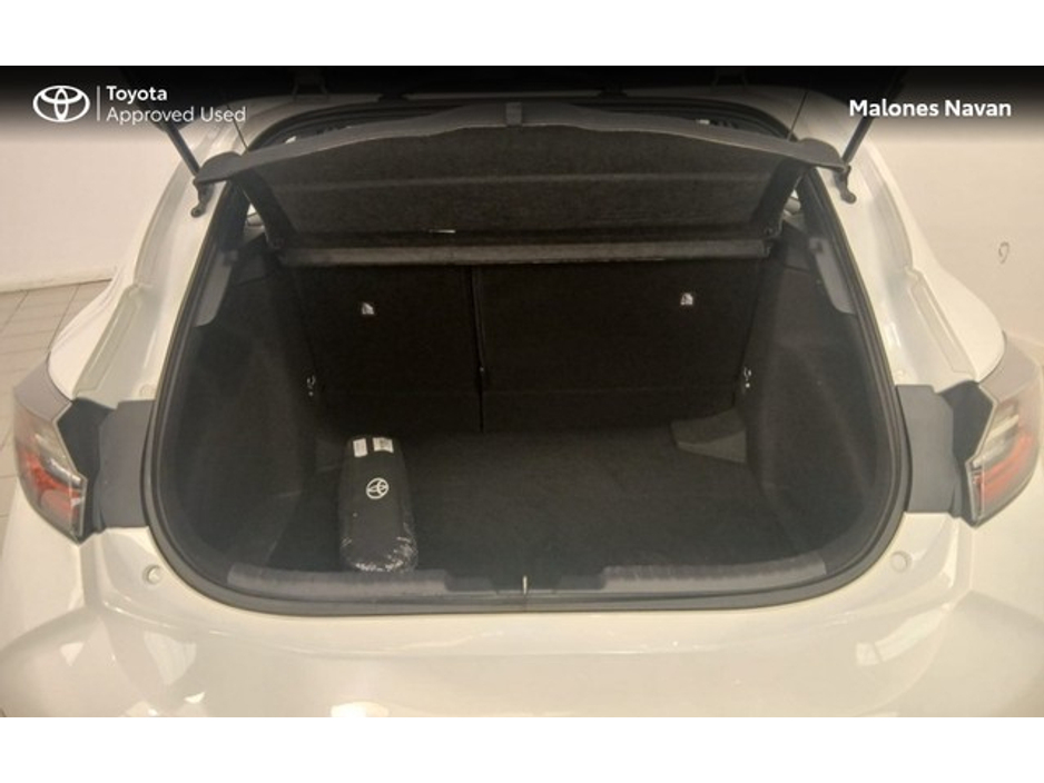 2022 Toyota Corolla COROLLA HYBRID LUNA H/B €25,950