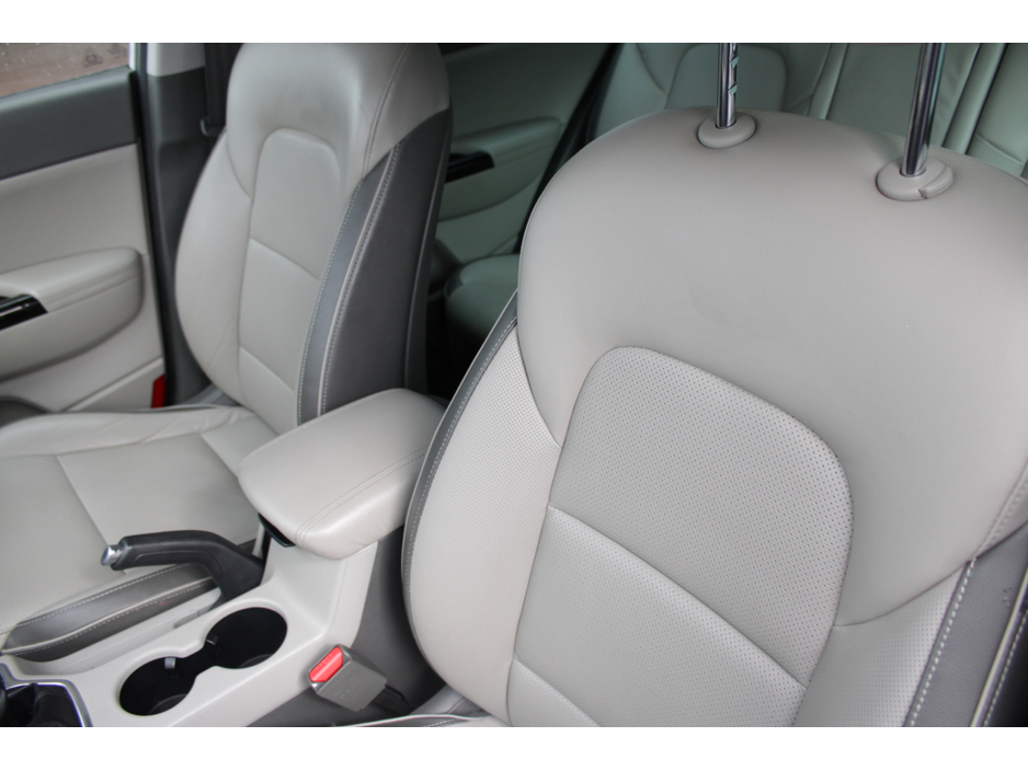 2018 Kia Sportage - image 23