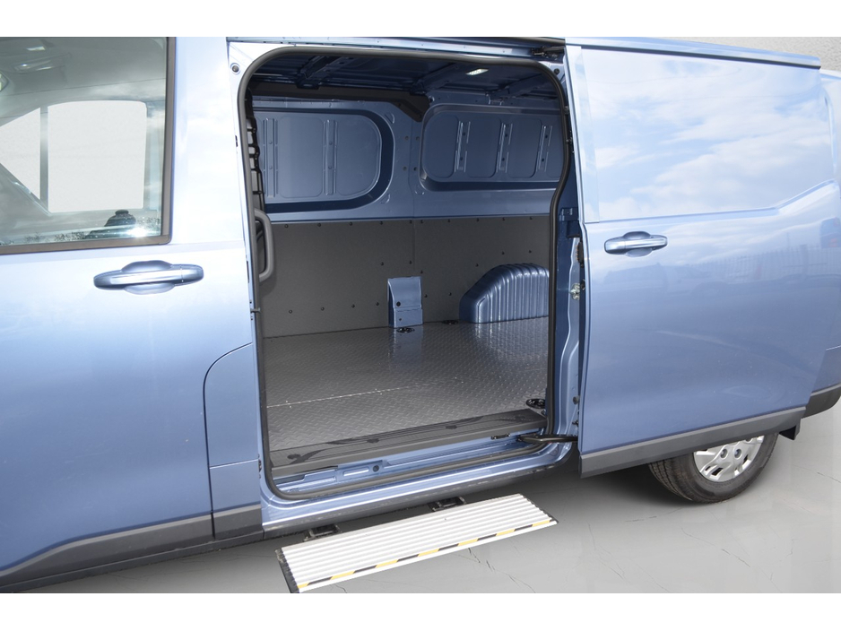 2025 Maxus Deliver 7 - image 8