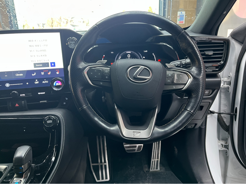2022 Lexus NX 350h - image 10