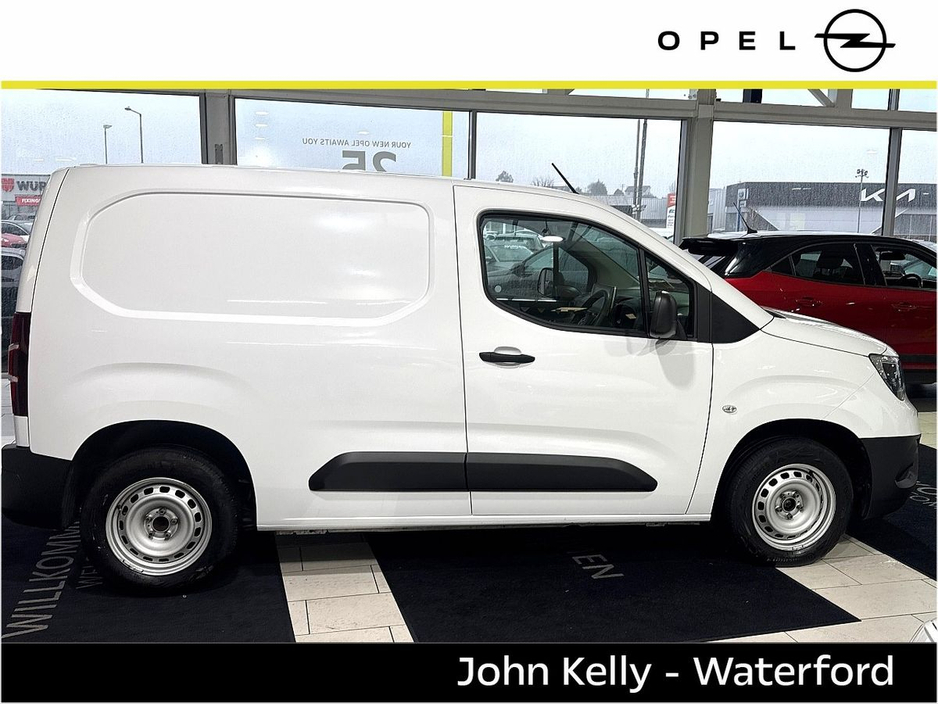 2024 Opel Combo KOMF L1 H1 100PS €19,995