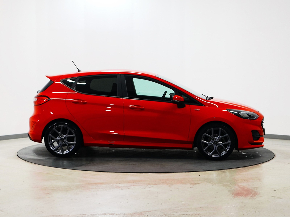 2024 Ford Fiesta - image 2