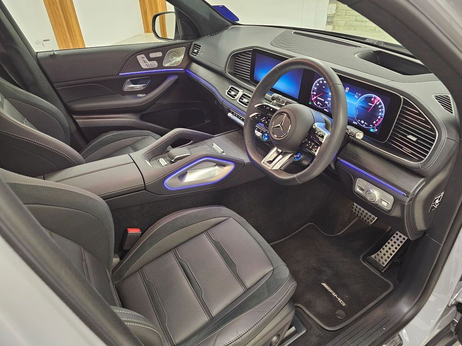 2025 Mercedes-Benz GLE Class - image 11