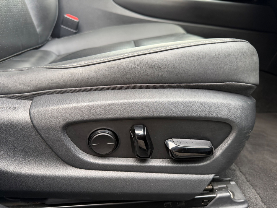 2021 Lexus UX 250 H - image 15