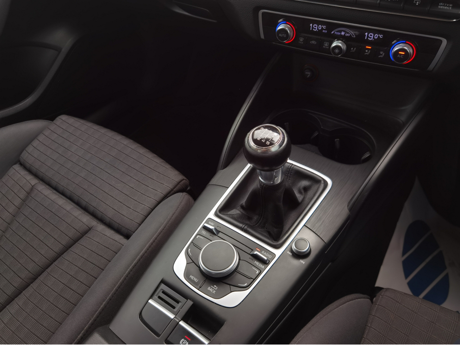 2015 Audi A3 - image 16
