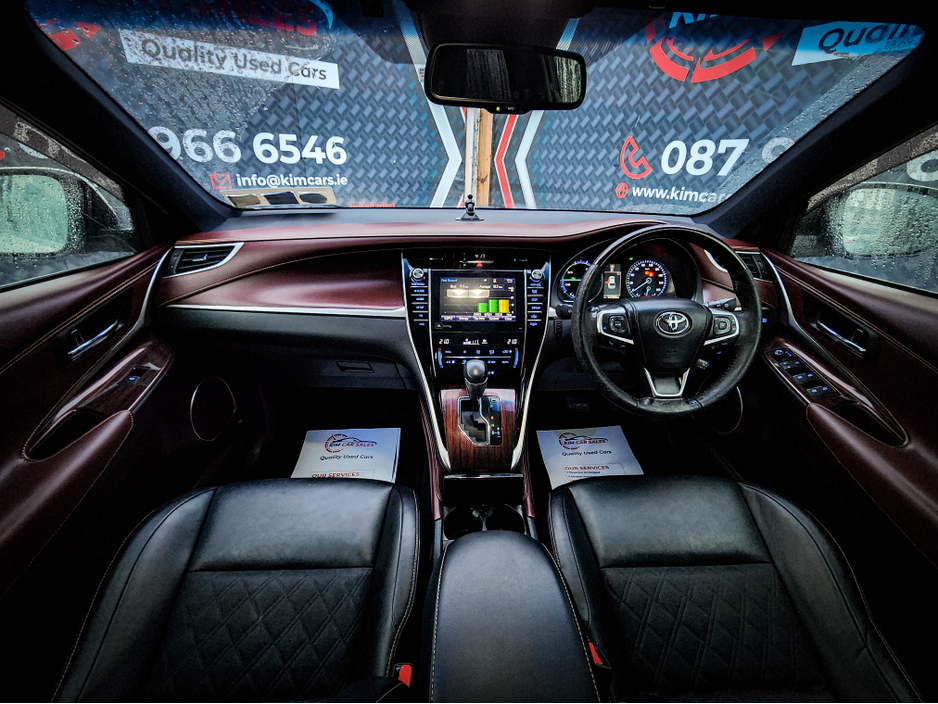 2015 Toyota Harrier - image 16