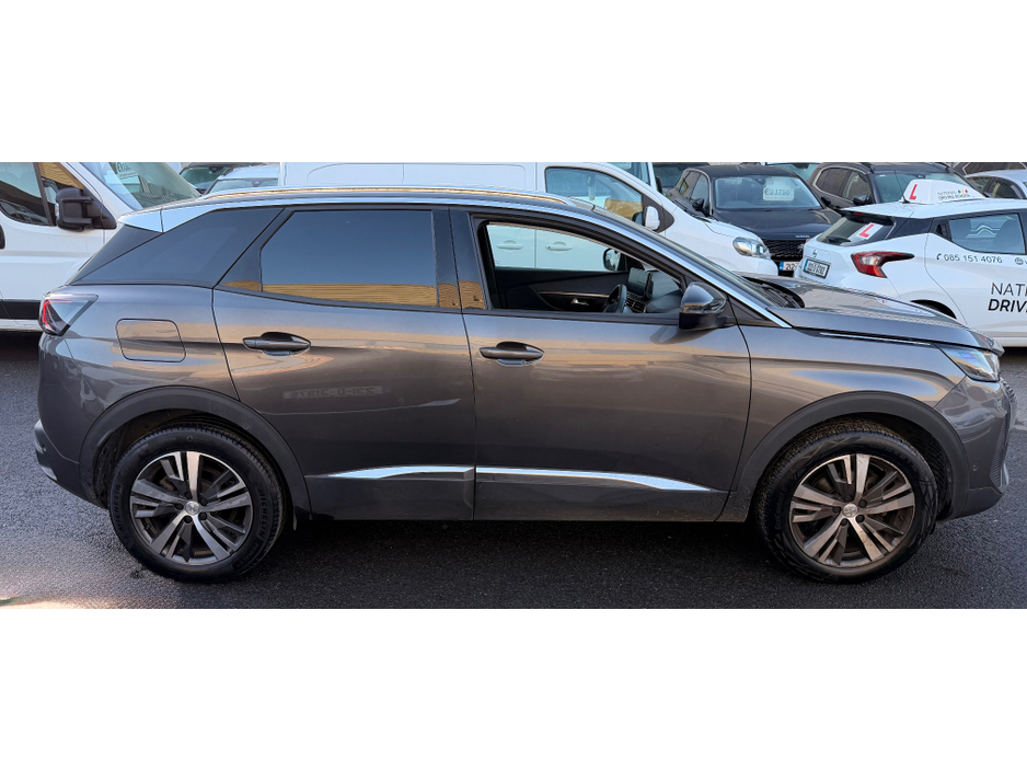 2022 Peugeot 3008 F/L ALLURE VAN €19,995