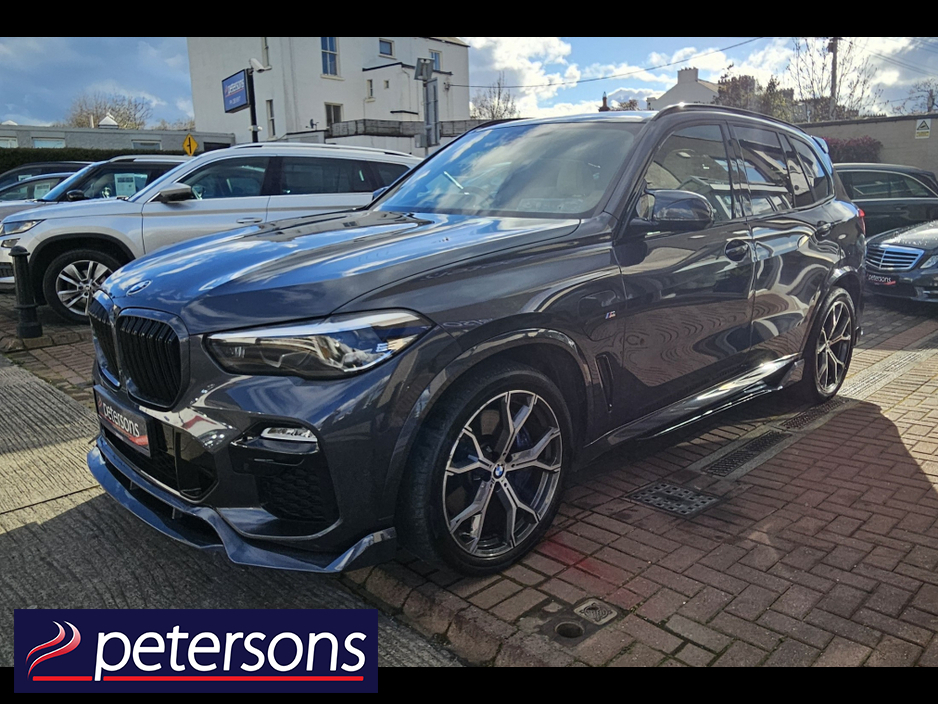 2021 BMW X5 - image 4