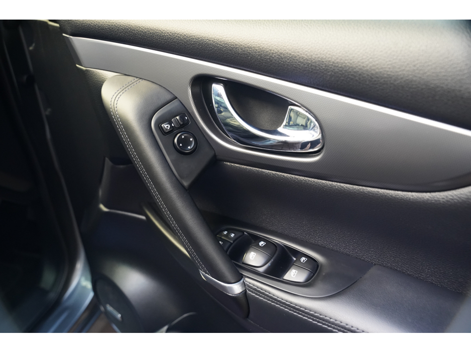 2017 Nissan Qashqai - image 10
