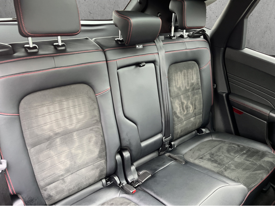 2023 Ford Kuga - image 9