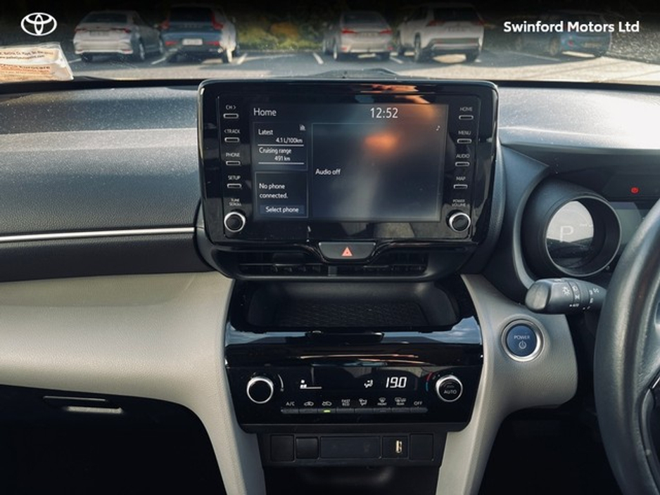 2022 Toyota Yaris Cross CR CROSS LUNA 4DR AUTO €24,500