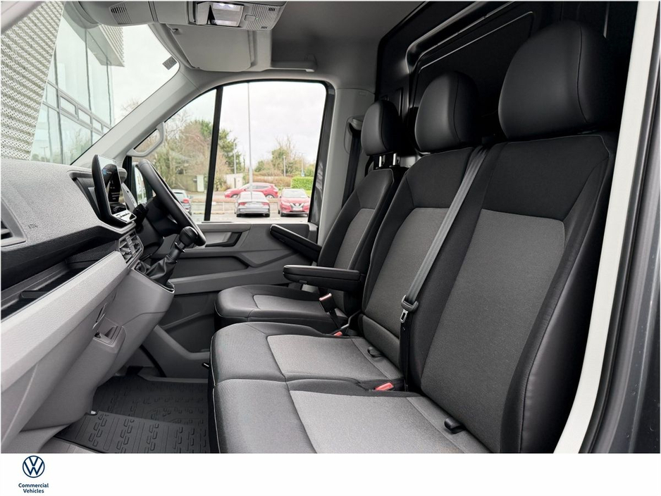 2026 Volkswagen Crafter HIGHLINE 30 MWB 140HP M6F €38,995