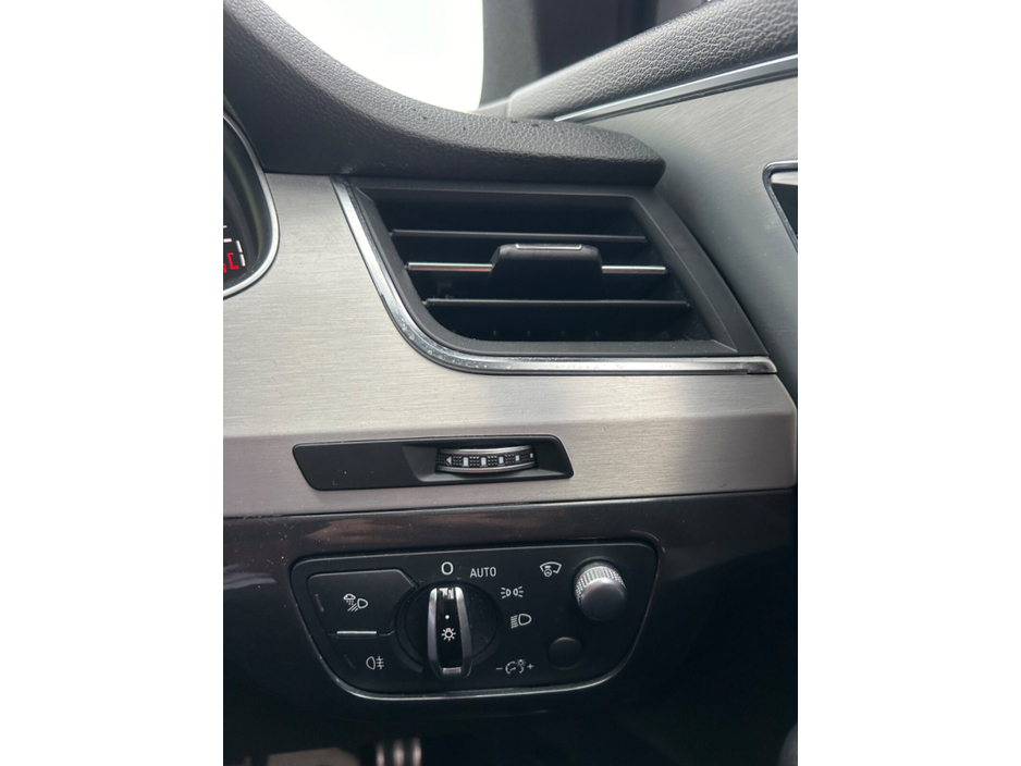 2017 Audi Q7 - image 28