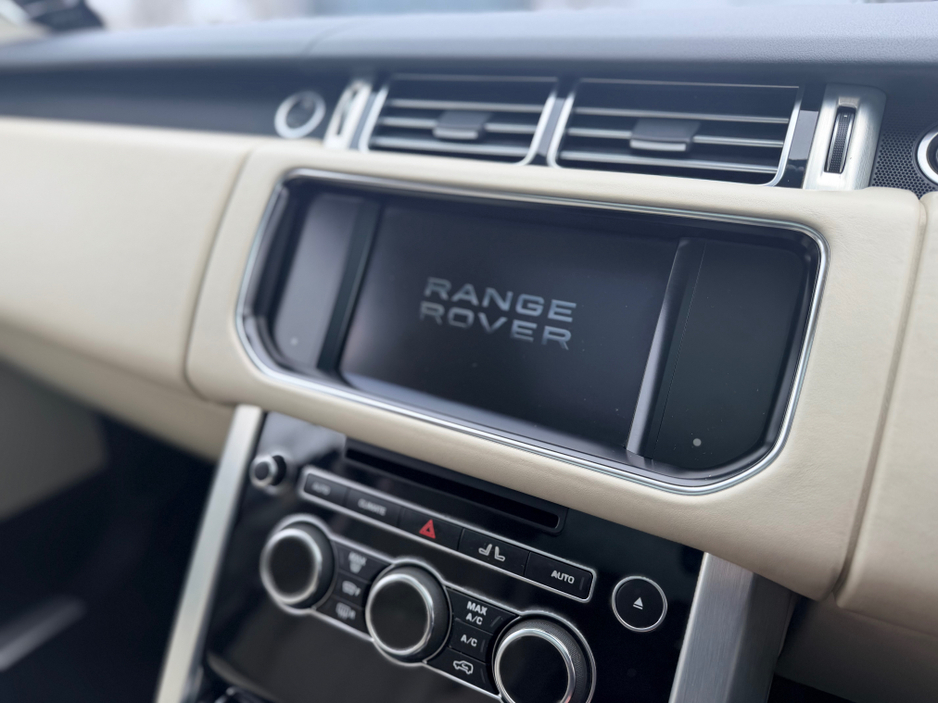 2013 Land Rover Range Rover - image 23