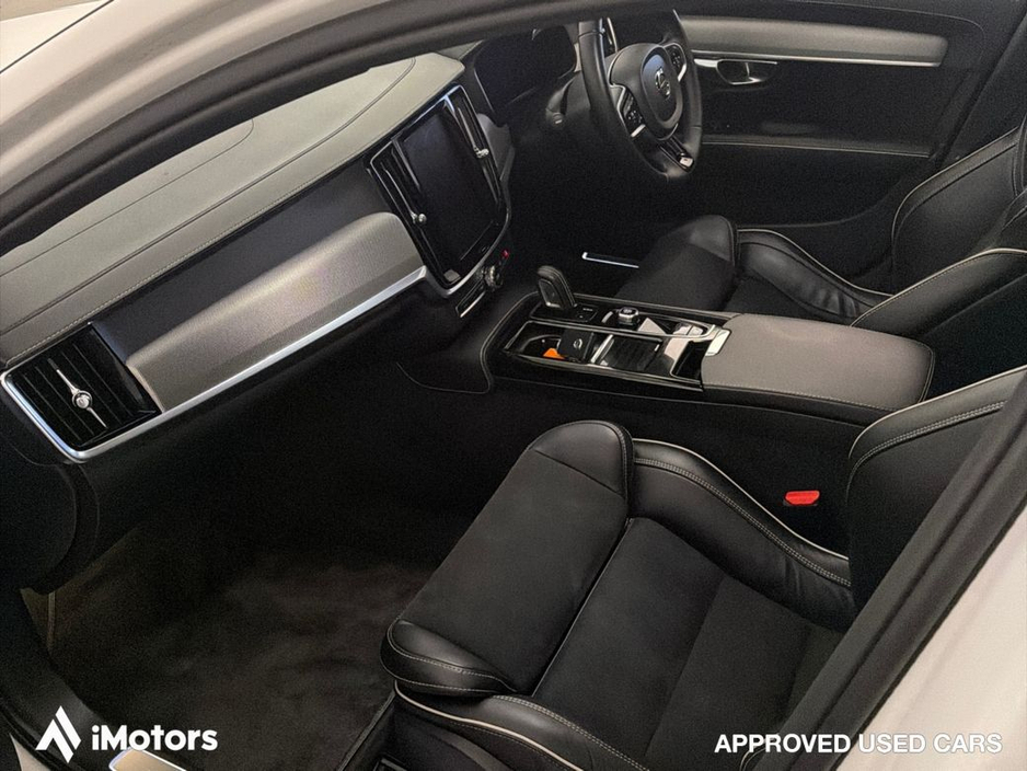 2022 Volvo S90 - image 12