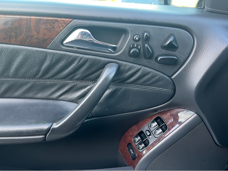 2000 Mercedes-Benz 380 BRABUS C3.8s V6 €14,950