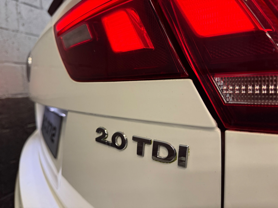 2017 Volkswagen Tiguan - image 27