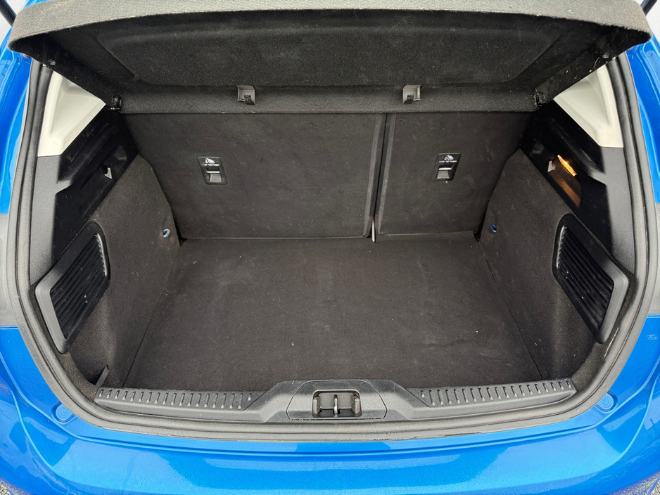2021 Ford Focus - image 9