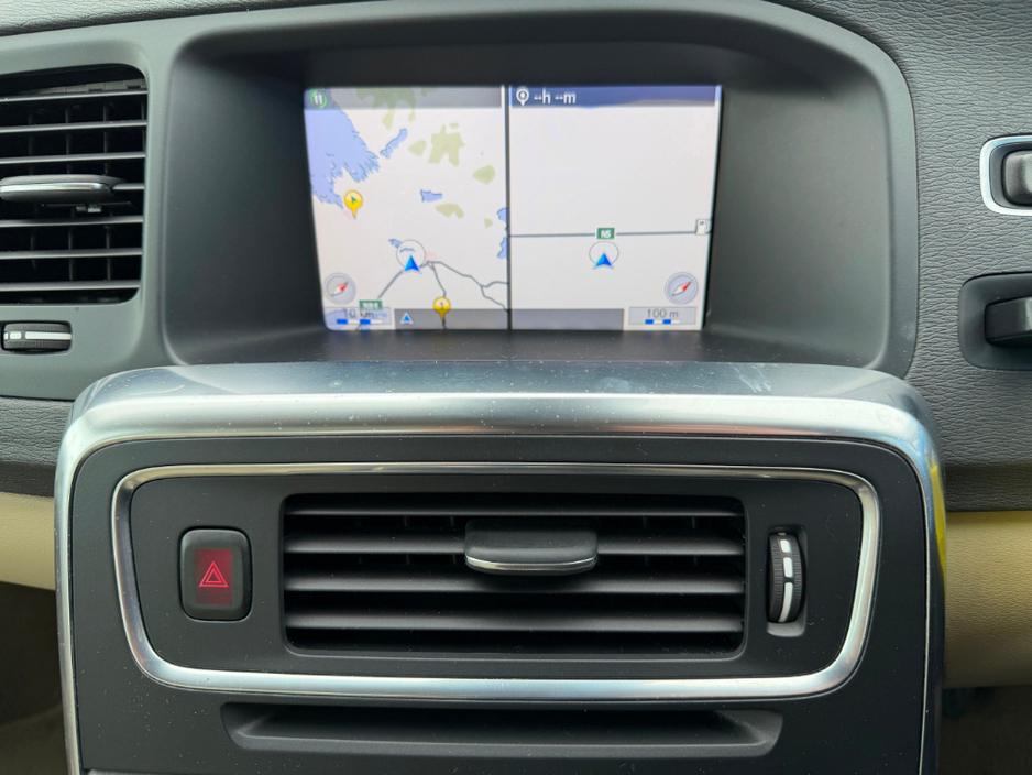 2012 Volvo S60 - image 12