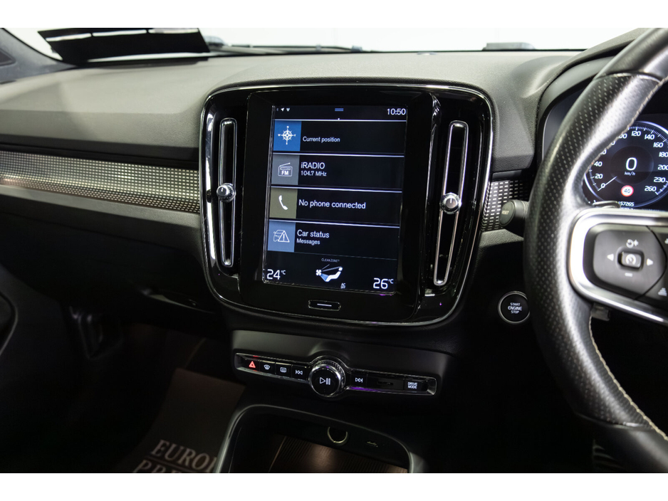 2020 Volvo XC40 - image 17