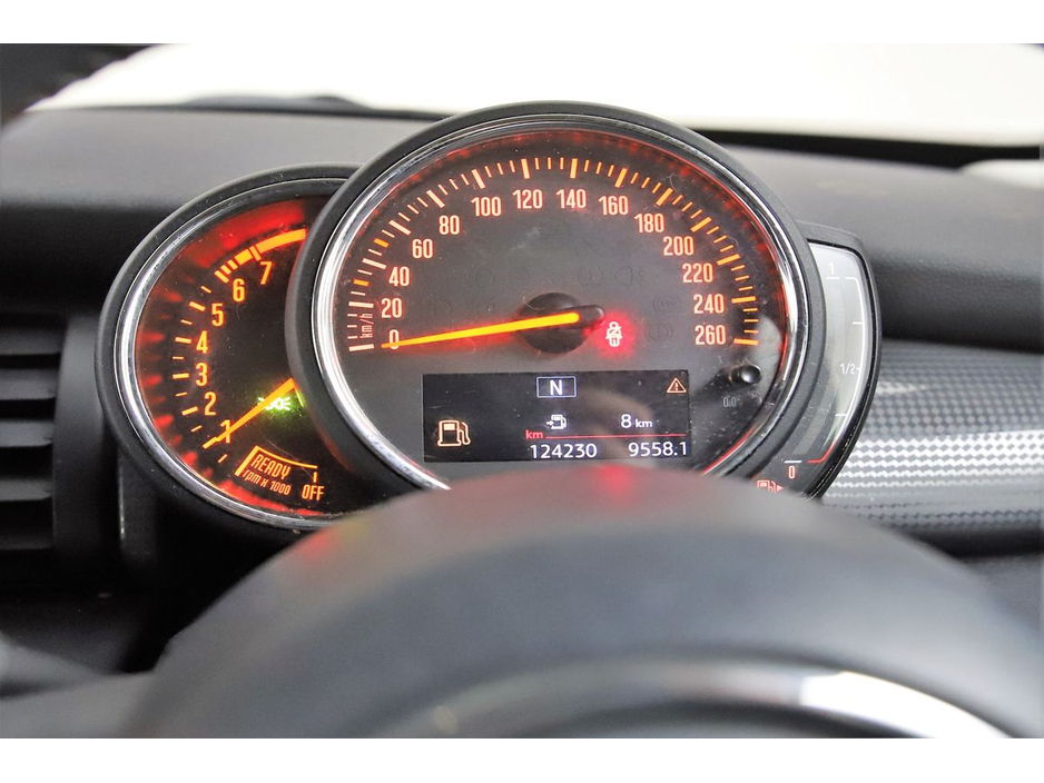 2020 MINI Hatch - image 14