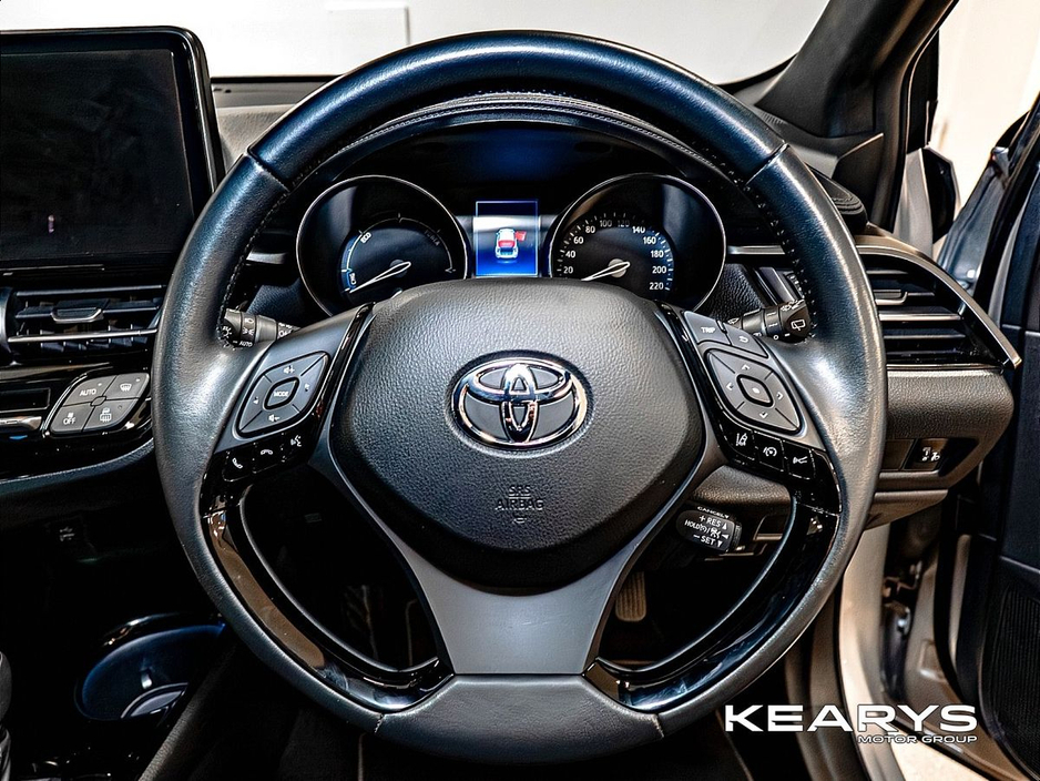 2023 Toyota C-HR - image 21