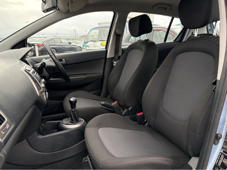 2013 Hyundai i20 - image 8