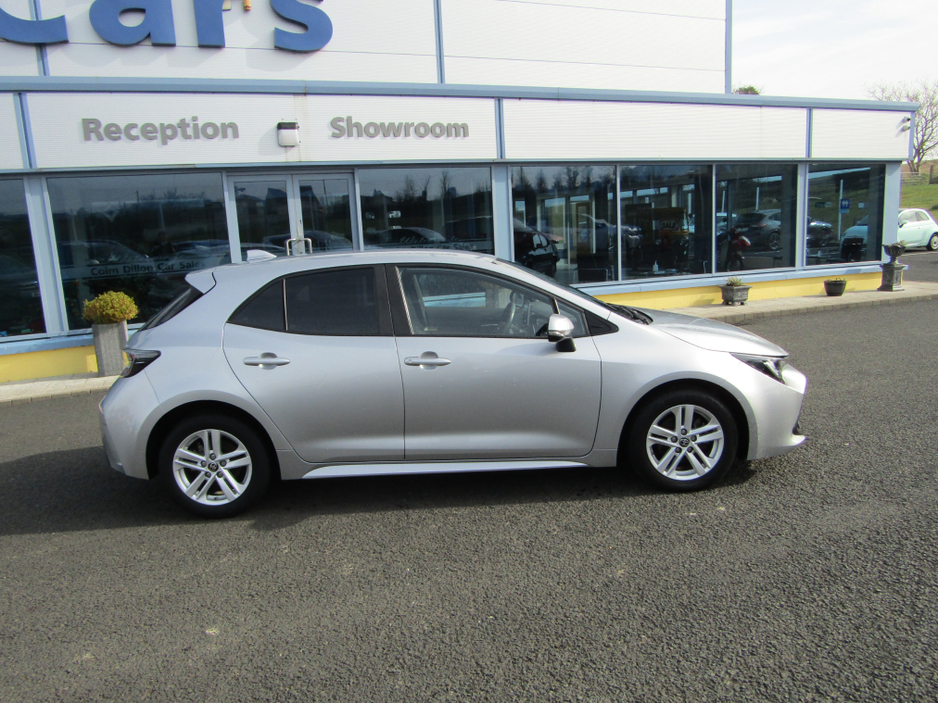 2023 Toyota Corolla - image 3