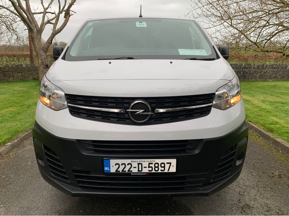 2022 Opel Vivaro - image 7