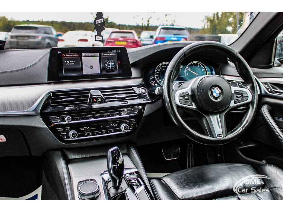 2018 BMW 5 Series - image 23